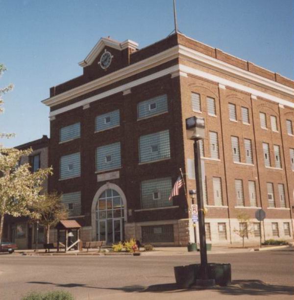Town Hall Theatre - Summer 2005 From Carol Slingo (newer photo)